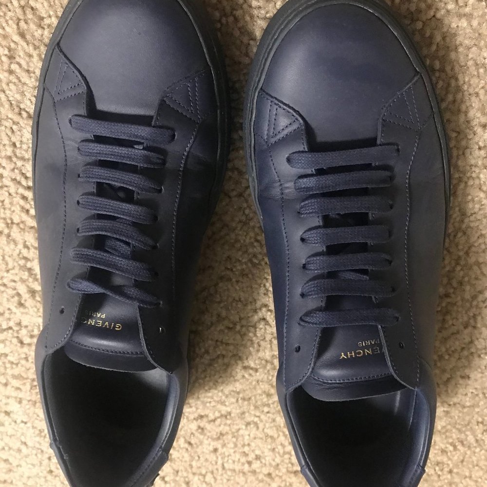 Givenchy Urban Knots Low-top Leather Trainers In Navy Size 41.5